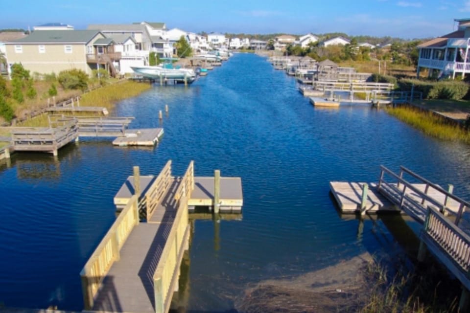HB50 Captain's Landing House in Holden Beach