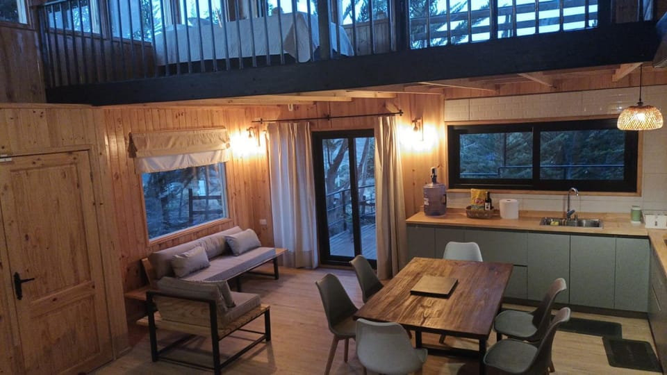 Cabaña Pupuya Bosquemar House in O'Higgins, Chile