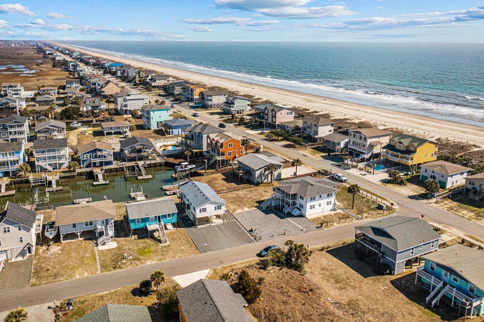 HB58 Casper's Hideaway House in Holden Beach