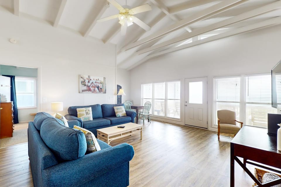 HB77 Dowitcher House in Holden Beach