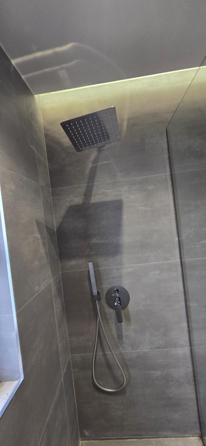 Shower, Bathroom, heating