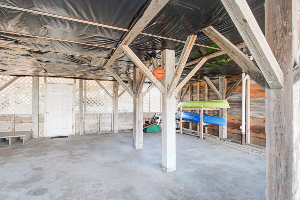 HB80 Eberwein Retreat House in Holden Beach