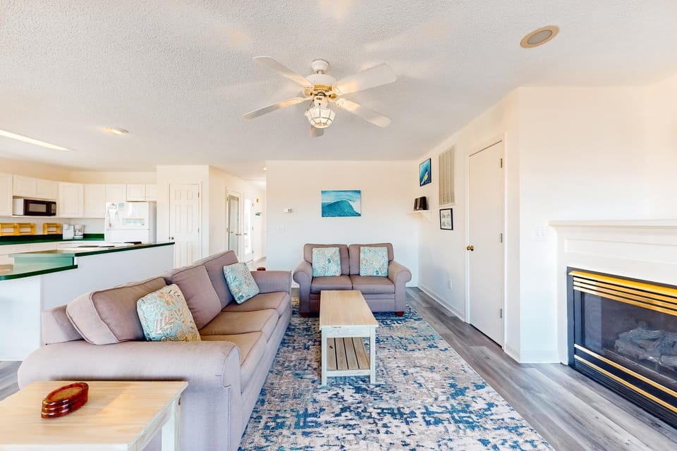 HB83 Flip Flop Inn House in Holden Beach
