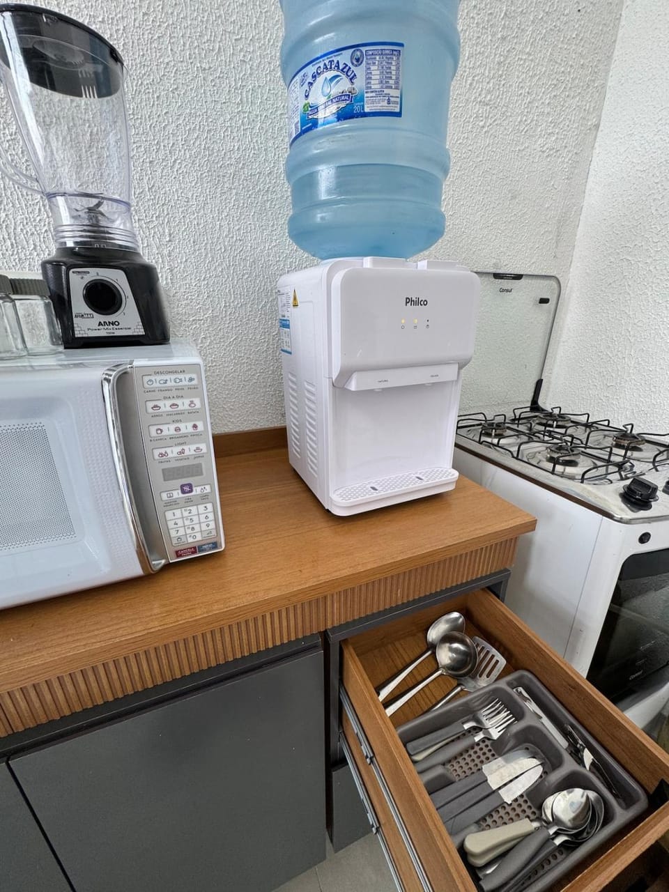 Coffee/tea facilities, Kitchen or kitchenette, minibar, oven, stove, toaster