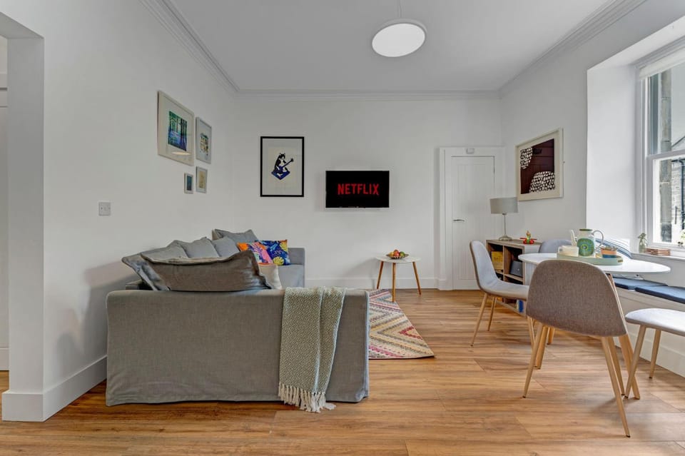 Living room, Decorative detail