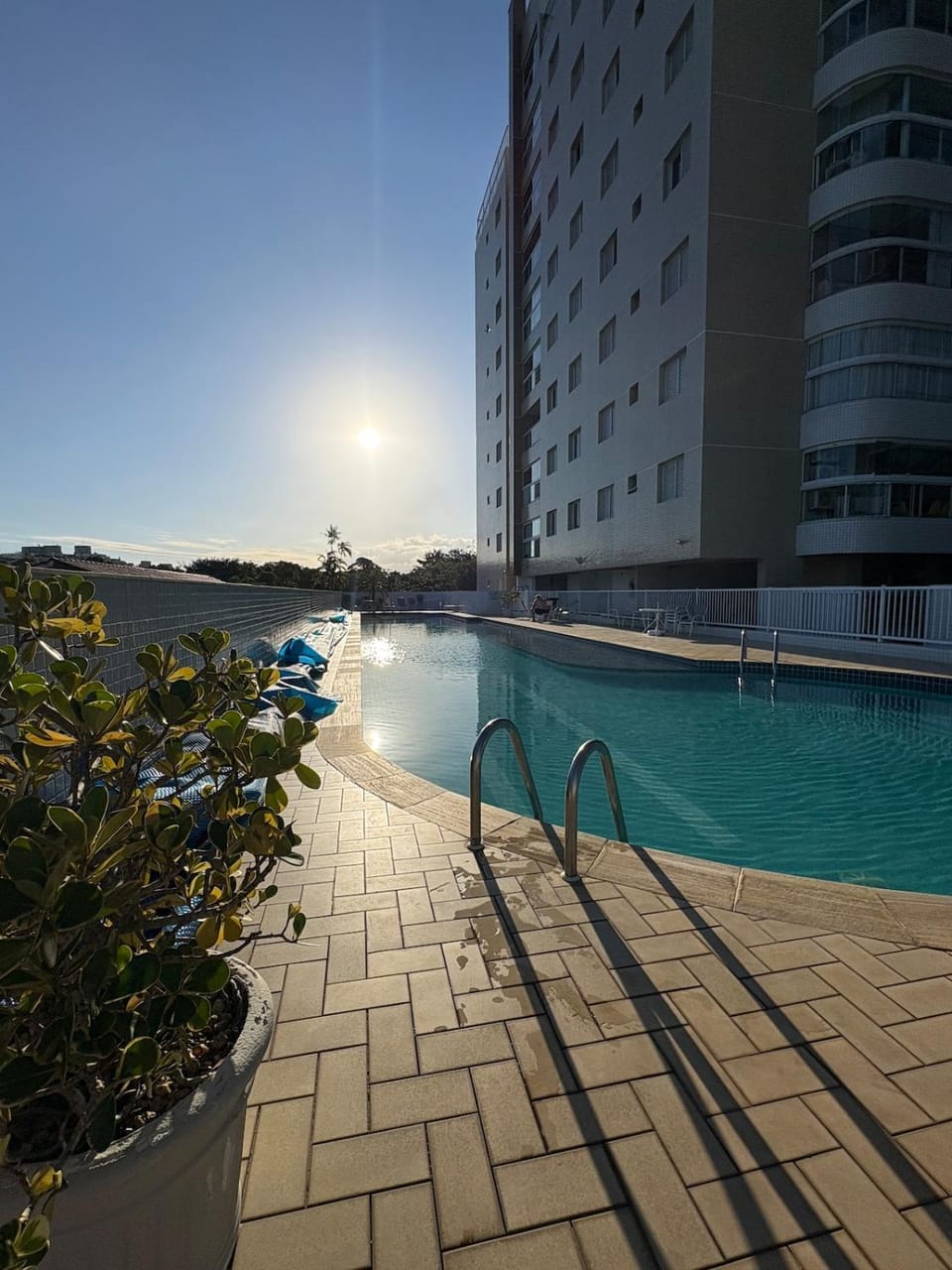 Facade/entrance, Swimming pool