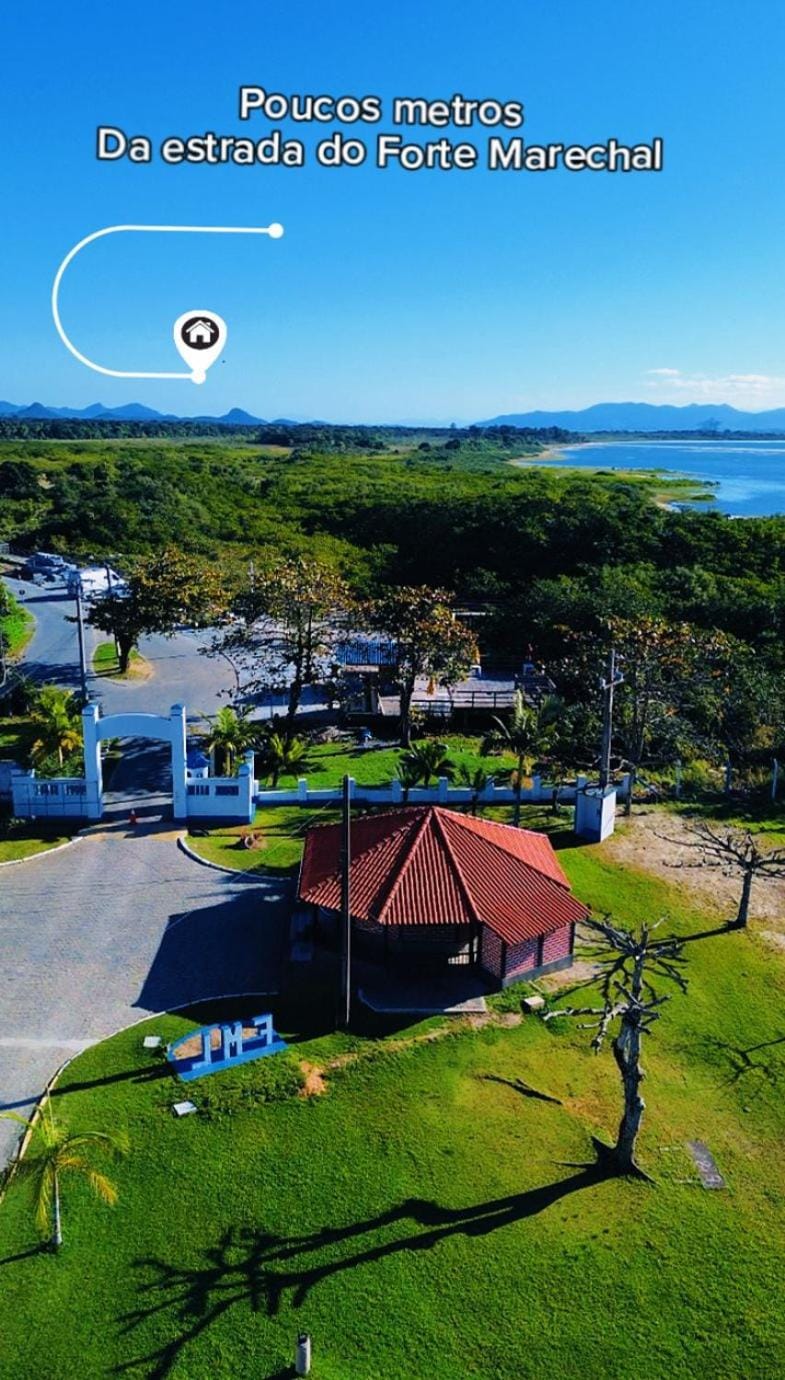 Cantinho Itaguaçu House in São Francisco do Sul