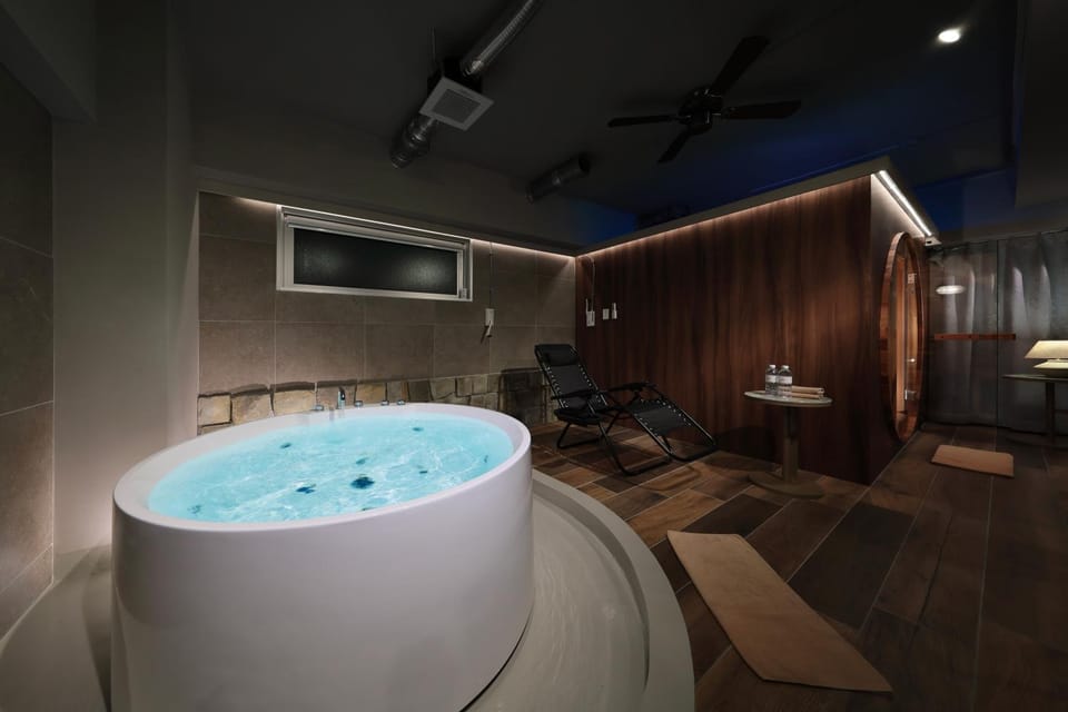 クリスタルサウナ Apartment in Okinawa Prefecture