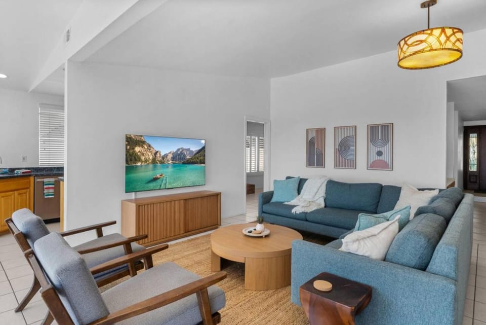 Bay View by Coastline Vacation Rentals House in Pacific Beach