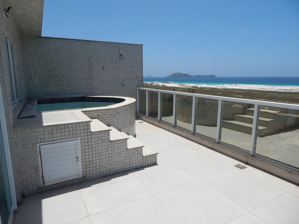 Cobertura Cinematográfica com Piscina vista mar Apartment in Cabo Frio
