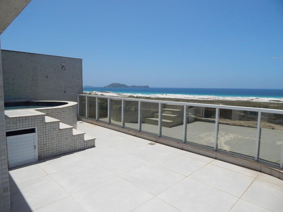 Cobertura Cinematográfica com Piscina vista mar Apartment in Cabo Frio