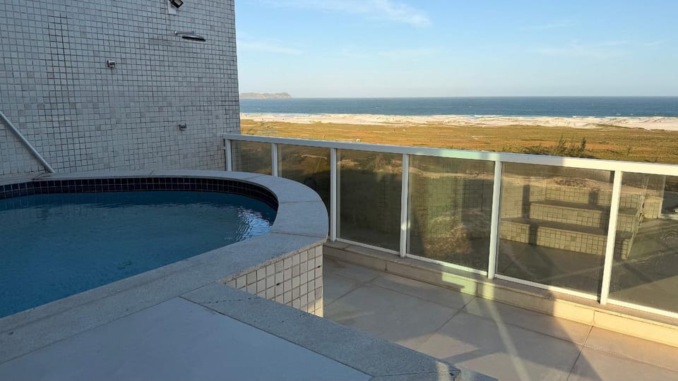 Cobertura Cinematográfica com Piscina vista mar Apartment in Cabo Frio