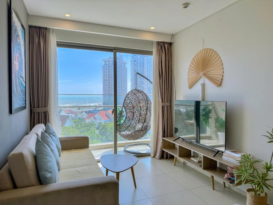 Living room, Entertainment