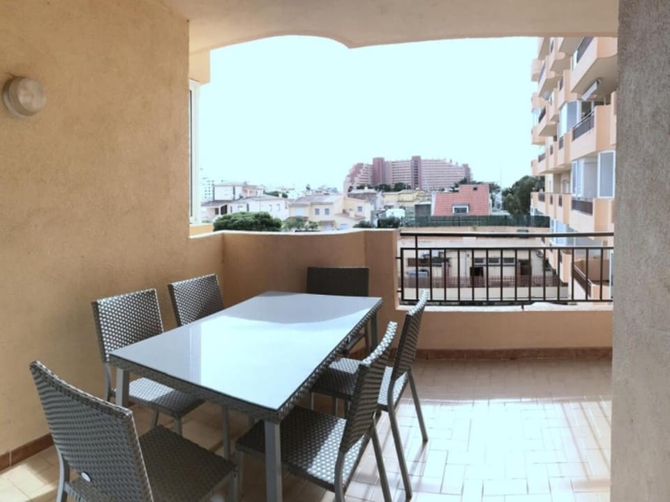 Apartamento Renovado en Santa Margarita, a 500m de la Playa, con Terraza y Parking Privado - HISP-312-7 Apartment in Roses