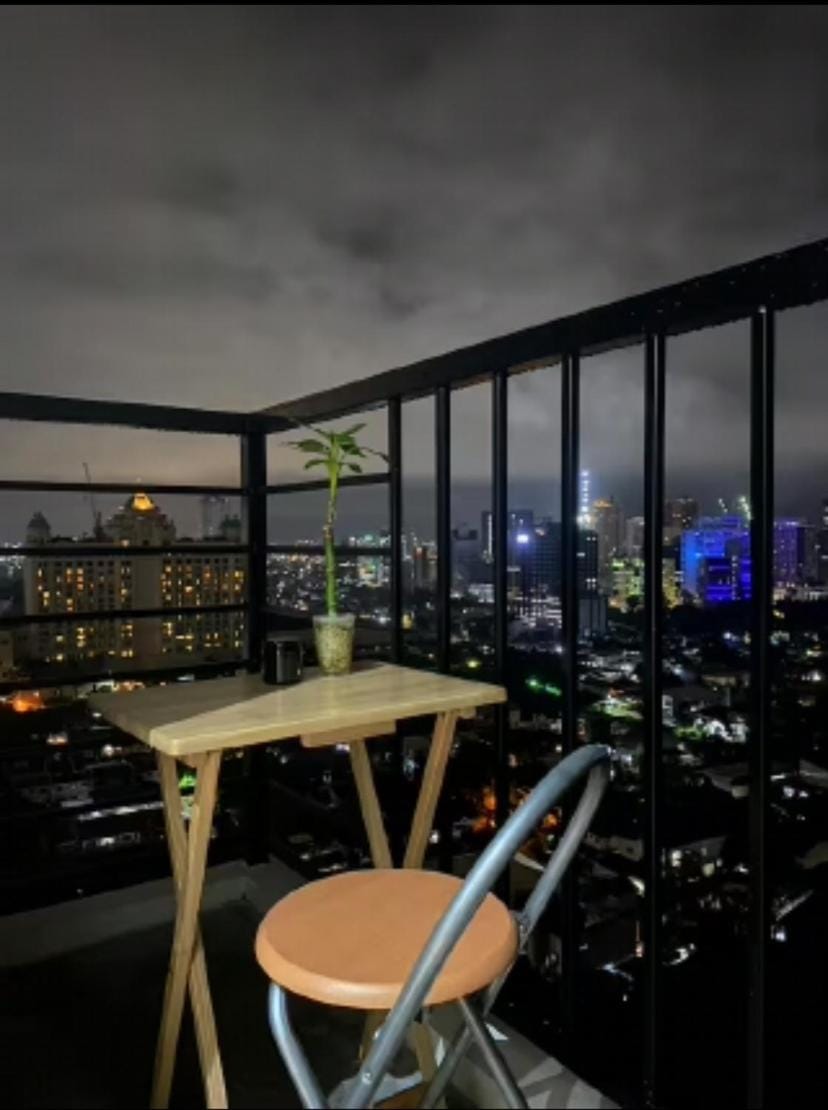 Night, View (from property/room), Balcony/Terrace, Seating area, City view