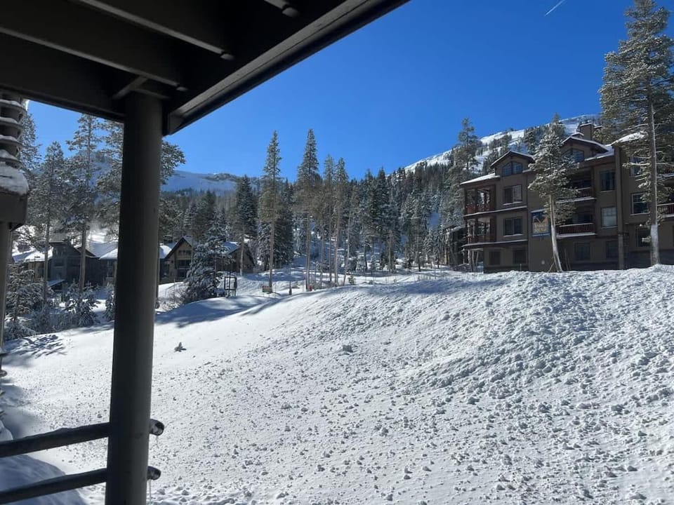 Kirkwood Studio SKI IN Walk out House in Kirkwood