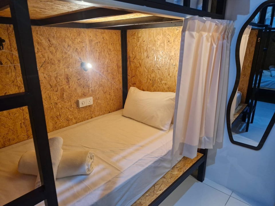 Amore Stay by BNB4U Love Lane, Penang Capsule hotel in George Town