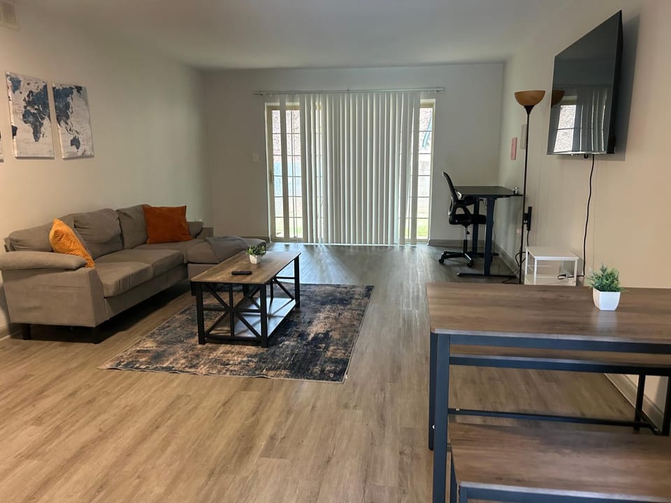 Cozy 2 bedroom apt - Hospitals downtown - WiFi Apartment in Birmingham
