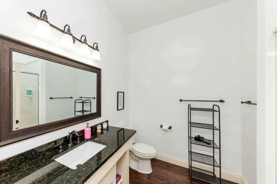 30A Inn & Suites Studio King Suite Apartment in South Walton County