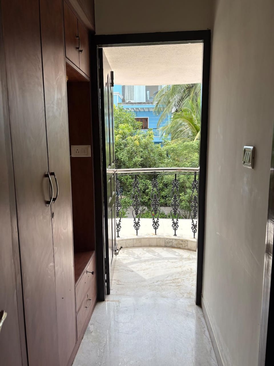 130 Seaside Villa Swimming Pool Koi Pond 2 Min Walk to Beach Villa in Chennai