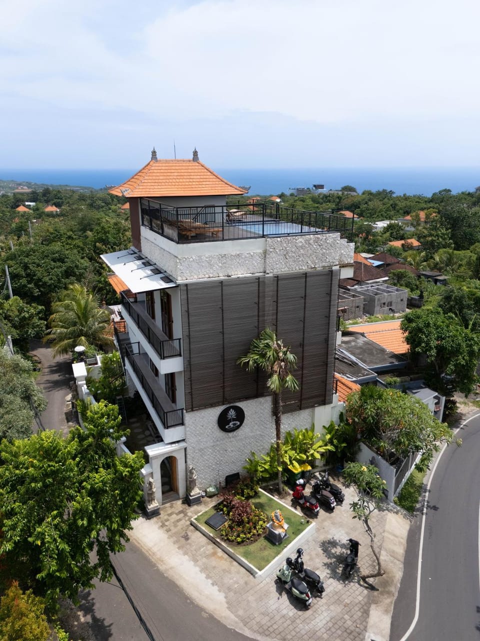 Property building, Day, Bird's eye view, Sea view, Location, Parking