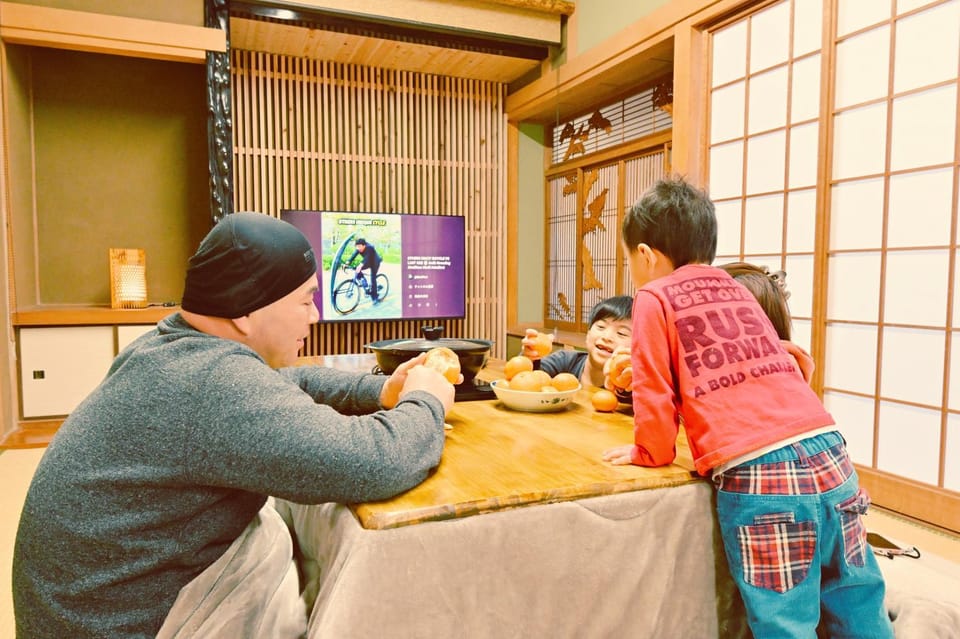 Communal lounge/ TV room, children, group of guests, Family