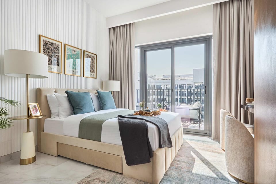 Bed, Living room
