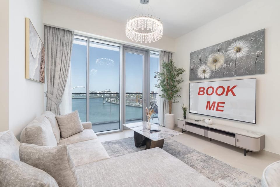 Free housekeeping visits during your stay - StayShort - Waterfront Living with a Spacious Layout Sleeps 5 Apartment in Dubai