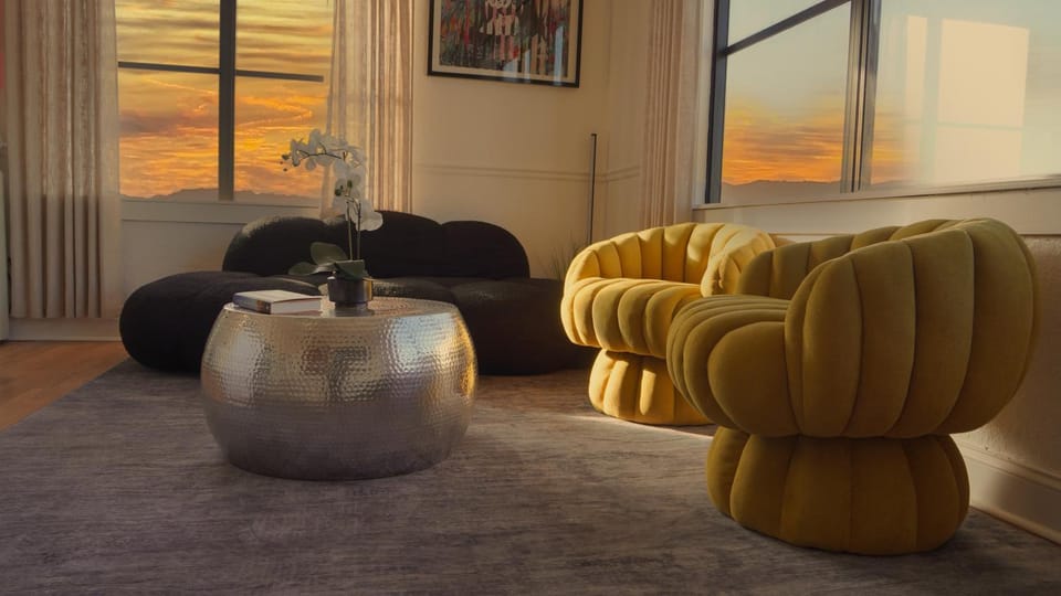 Sky Lounge 14 Penthouse Views Private Getaway Apartment in Jacksonville