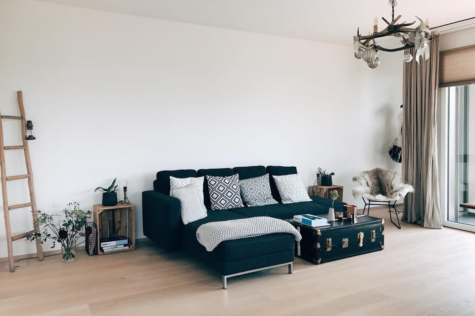 Living room, Seating area