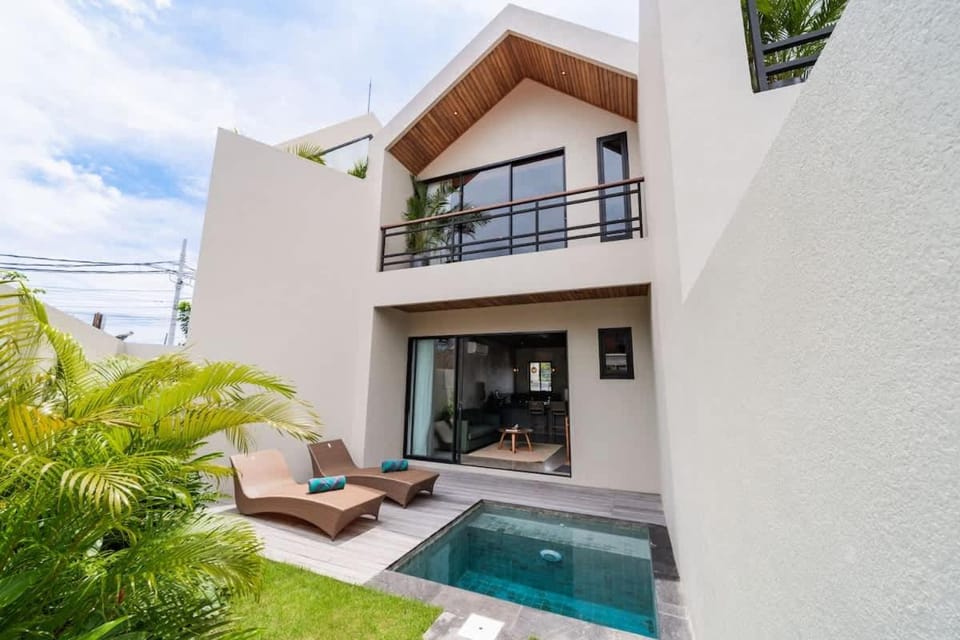 Tropical Hideaway Villa with Private Plunge Pool Villa in North Kuta