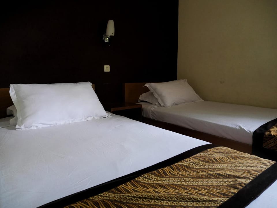 Rumah Tawa Hotel Syariah Bed and Breakfast in Bandung