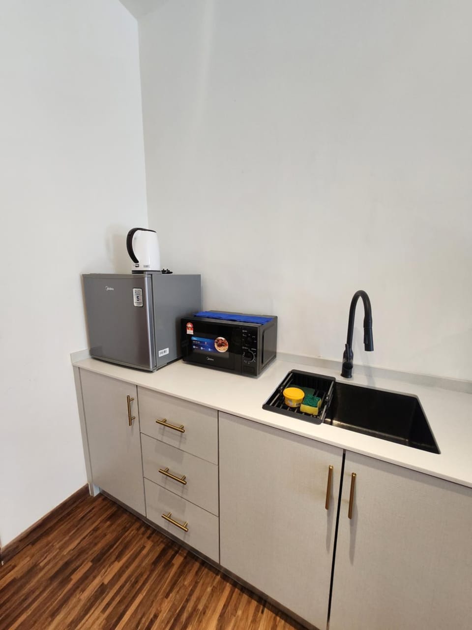 Coffee/tea facilities, Kitchen or kitchenette