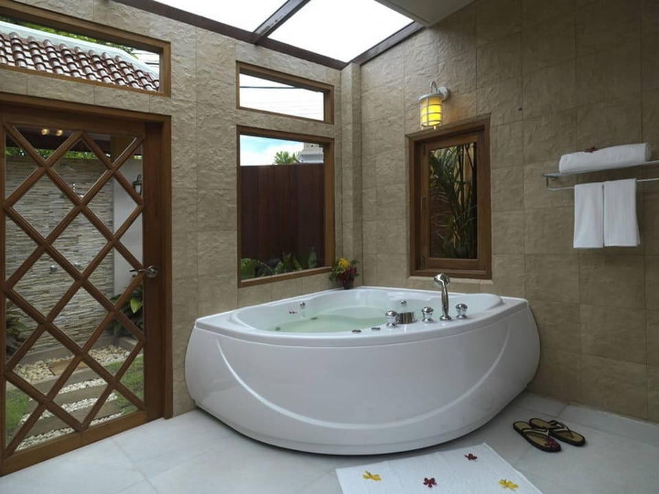Bathroom, Bath