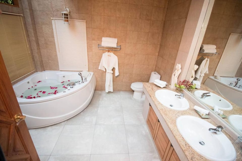 Bathroom, Bath