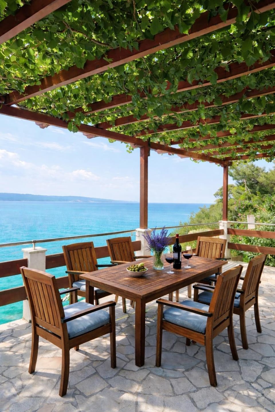 Love intimate nest on the beach for 2, free parking at the house Apartment in Split-Dalmatia County