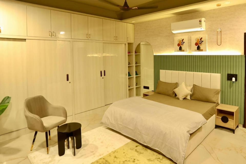 Bed, wardrobe