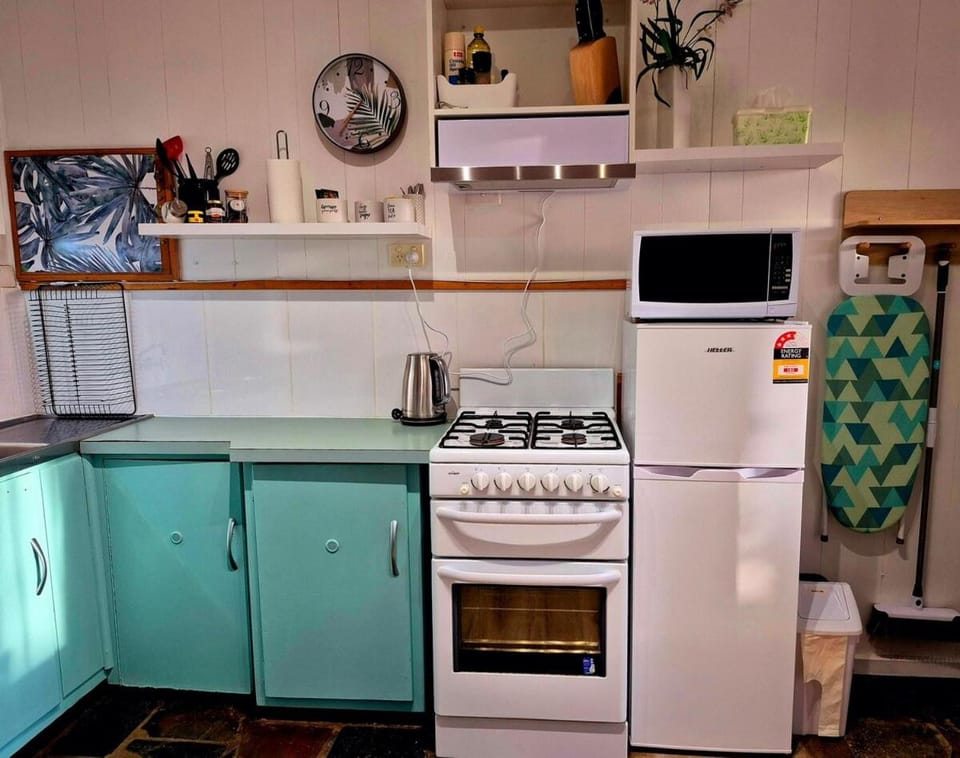 Brownlow Beach Shack Apartment in Kingscote