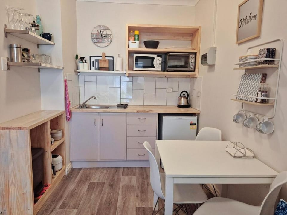 Number 4 Smugglers Inn Apartment in Victor Harbor