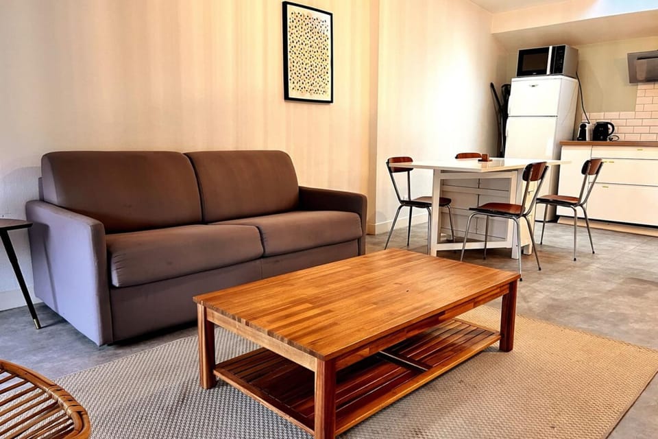 TV and multimedia, Seating area
