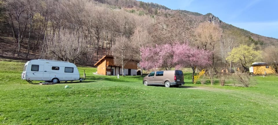 Spring, Day, Natural landscape, Garden, Garden view, Mountain view