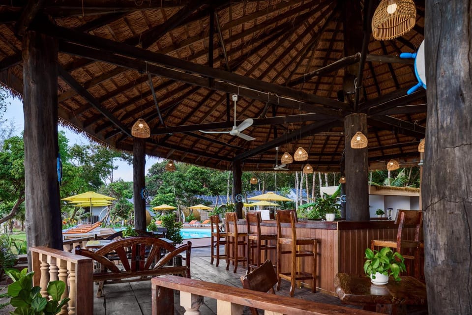 Lounge or bar