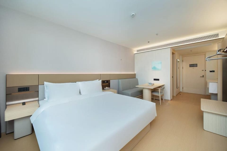 JI Hotel Shanghai New International Expo Centre Hotel in Shanghai