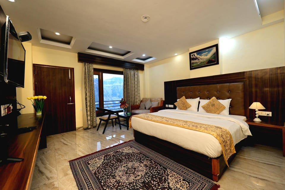 Bed, Seating area, Bedroom