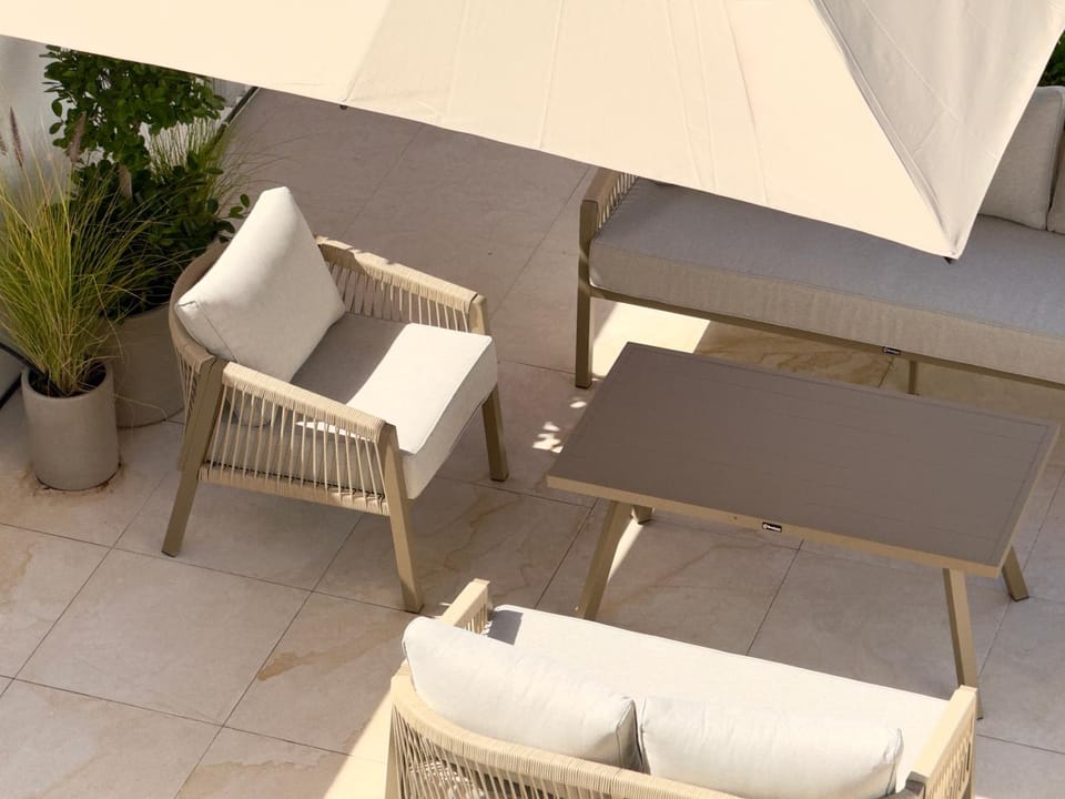Serenity Stay - Boutique Guesthouse Hostel in Abu Dhabi