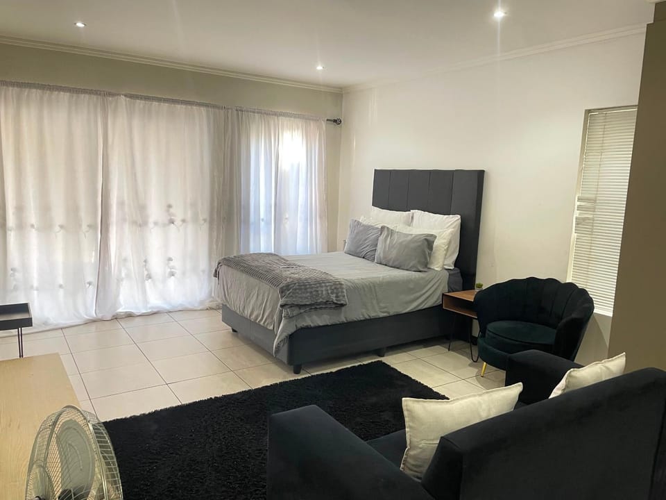 Amazing Apartment in Sunninghill Apartment in Sandton