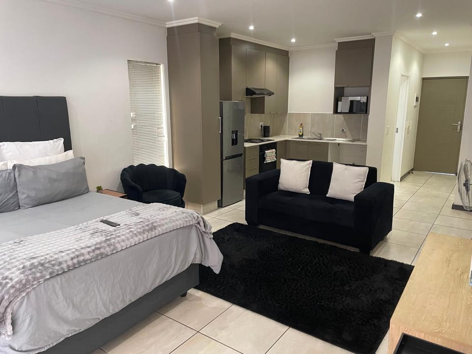 Amazing Apartment in Sunninghill Apartment in Sandton