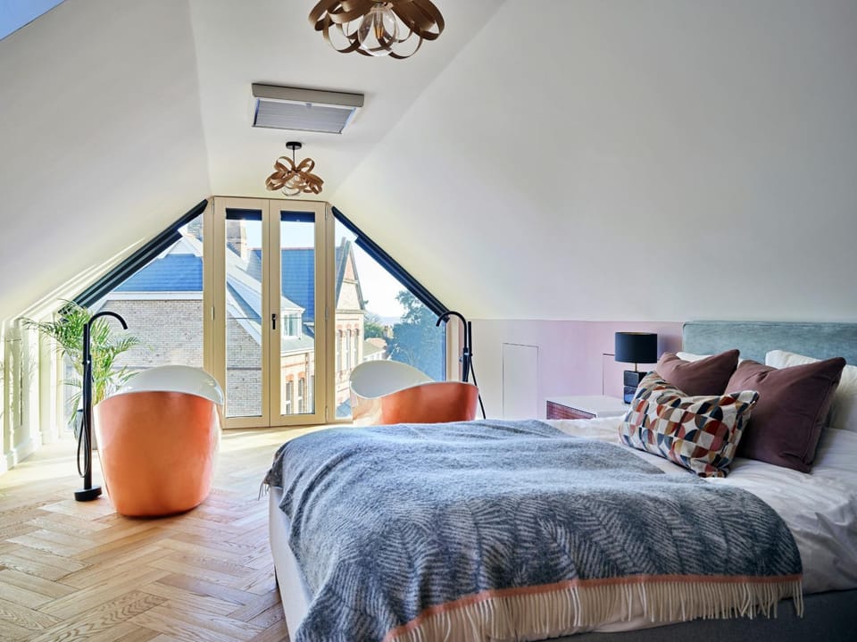 Bed, Bathroom, Bedroom