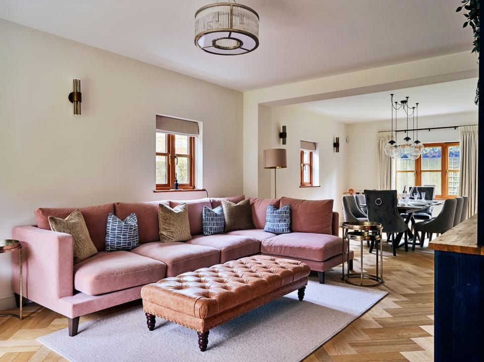 Communal lounge/ TV room, Living room, Seating area, Dining area