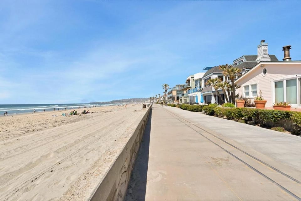 Blue Tide by Coastline Vacation Rentals Apartment in Mission Beach